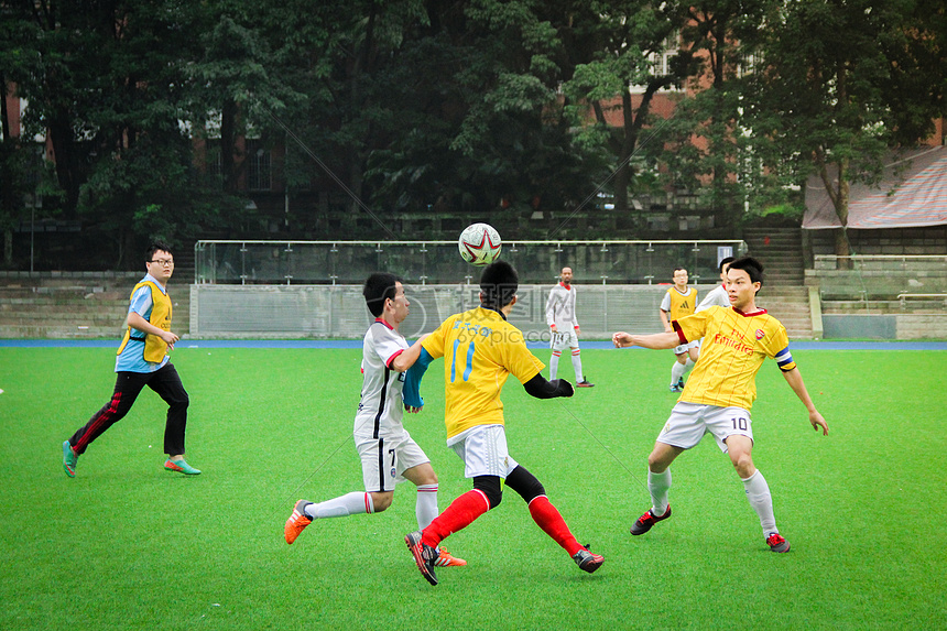 中国足球的 中国足球的