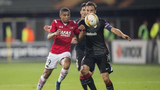 场上展现出 场上展现出