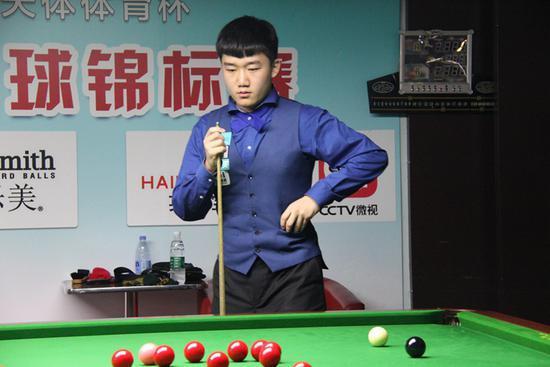 通过坚实的 通过坚实的